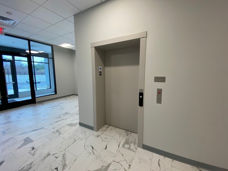 More Photos Of 1274 Osgood St, North Andover Office For Lease