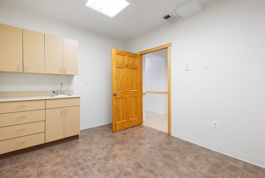 More Photos Of 406 15th St, Brooklyn Apartments For Lease