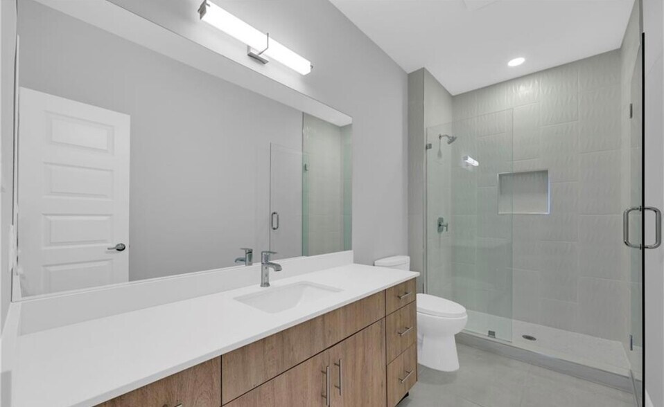 More Photos Of 412 Sparrow Rd, Weslaco Apartments For Sale