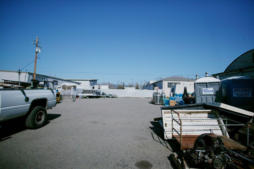 More Photos Of 611-619 85th Ave, Oakland Manufacturing For Sale