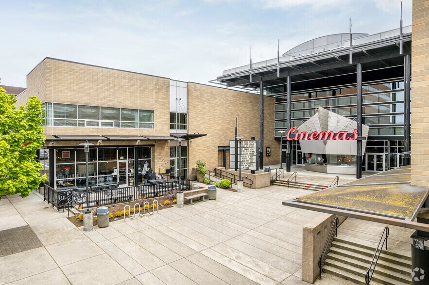 More Photos Of 801 C St, Vancouver Freestanding For Lease