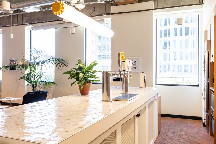 More Photos Of 101 N 1st Ave, Phoenix Office For Lease