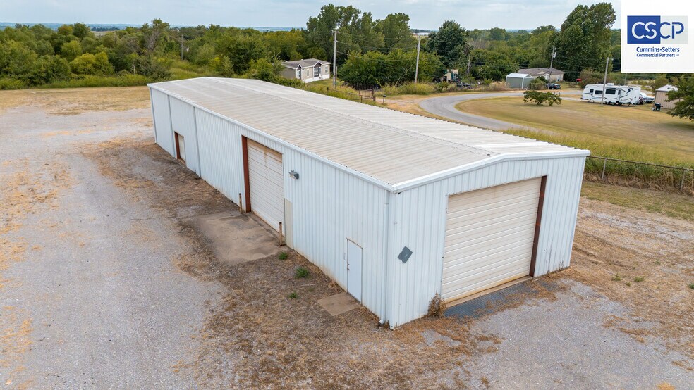 More Photos Of 1175 State Hwy 19, Chickasha Manufacturing For Lease