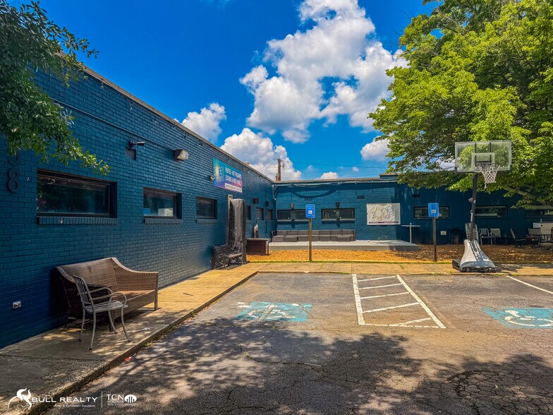 More Photos Of 558 Medlock Rd, Decatur General Retail For Sale