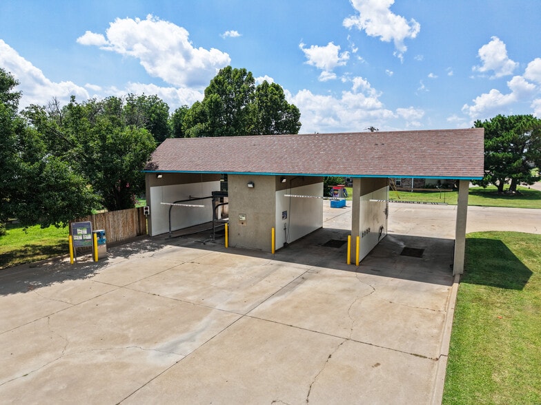 More Photos Of 1003 N Main St, Tonkawa Carwash For Sale