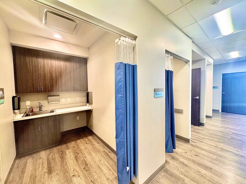 More Photos Of 497 W 14600 S, Bluffdale Medical For Sale