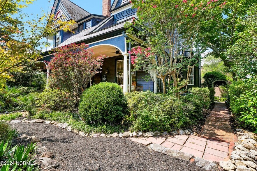 More Photos Of 118 S 4th St, Wilmington Hospitality For Sale