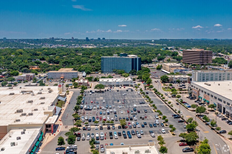 More Photos Of NW Loop 410 @ Blanco Rd, San Antonio Unknown For Lease