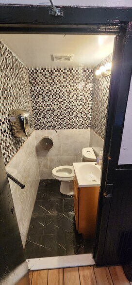 More Photos Of 568 Utica Ave, Brooklyn General Retail For Lease