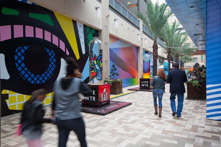 More Photos Of 1201 Fannin St, Houston Unknown For Lease