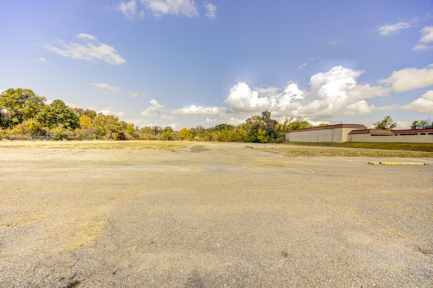 More Photos Of 3955 Clay St, Vicksburg Land For Sale