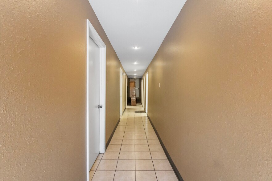 More Photos Of 421 S Beckham Ave, Tyler Medical For Sale
