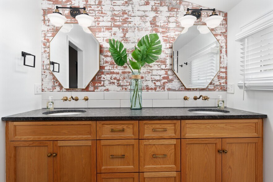 More Photos Of 305 Harnett St, Wilmington Multifamily For Sale