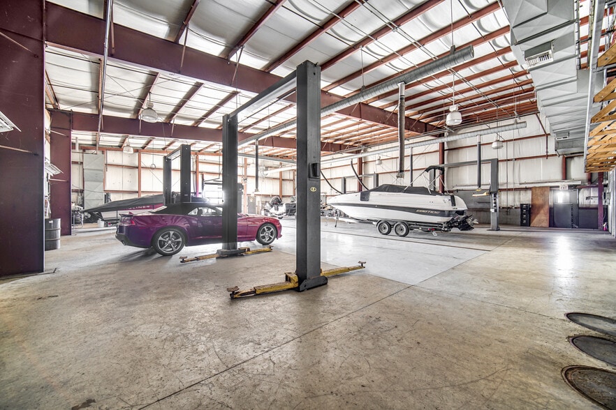 More Photos Of 101 Watters Dr, Dwight Auto Dealership For Sale