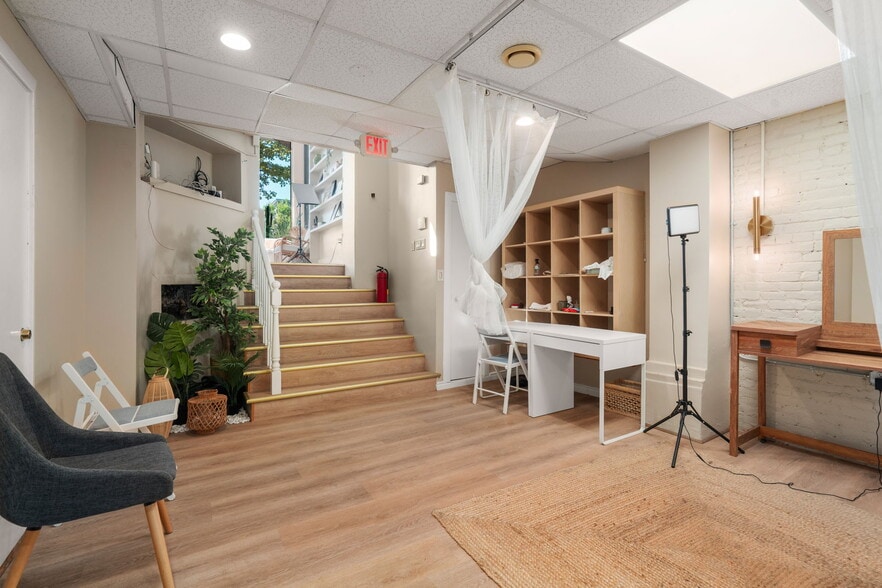 More Photos Of 1680 Beacon St, Brookline Apartments For Lease