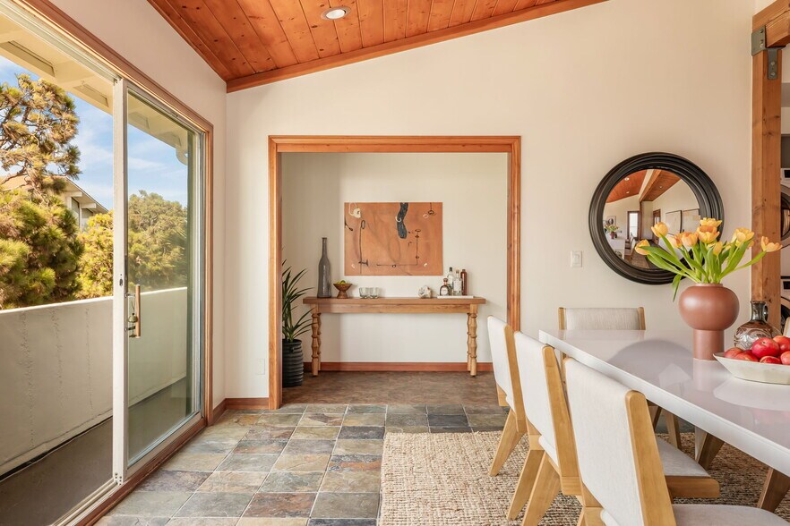 More Photos Of 16 Spinnaker St, Marina Del Rey Multifamily For Sale