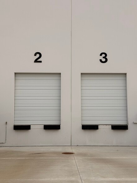 More Photos Of 1906 Smeed Pkwy, Caldwell Warehouse For Lease