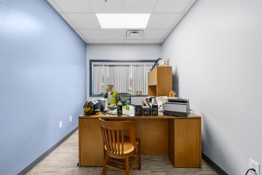 More Photos Of 294 Gambee Rd, Geneva Warehouse For Sale