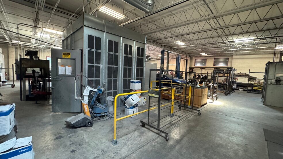 More Photos Of 231 Moorestown Dr, Bath Manufacturing For Sale