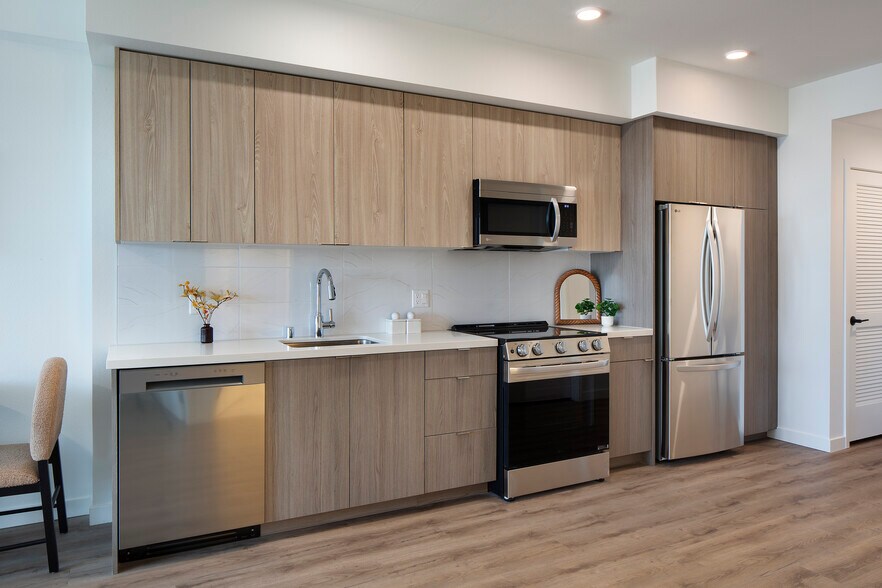 More Photos Of 988 S Manhattan Pl, Los Angeles Multifamily For Sale