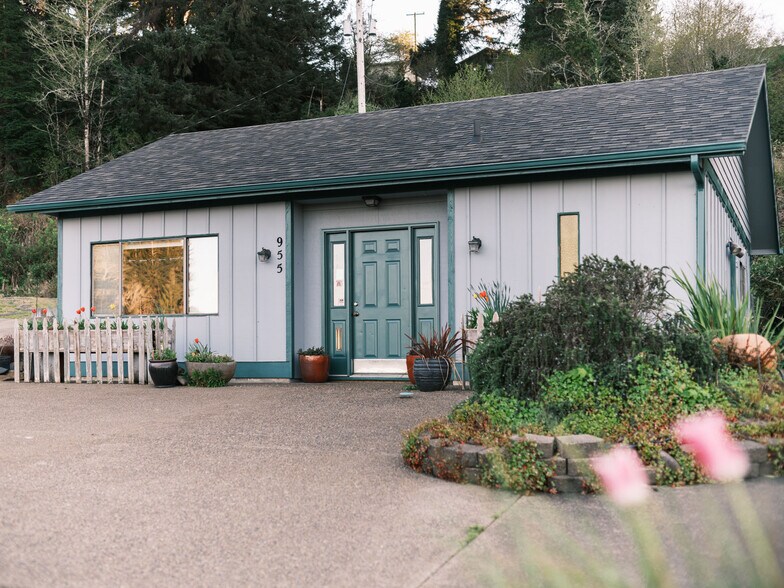 More Photos Of 855 NE Alsea Hwy, Waldport Warehouse For Sale