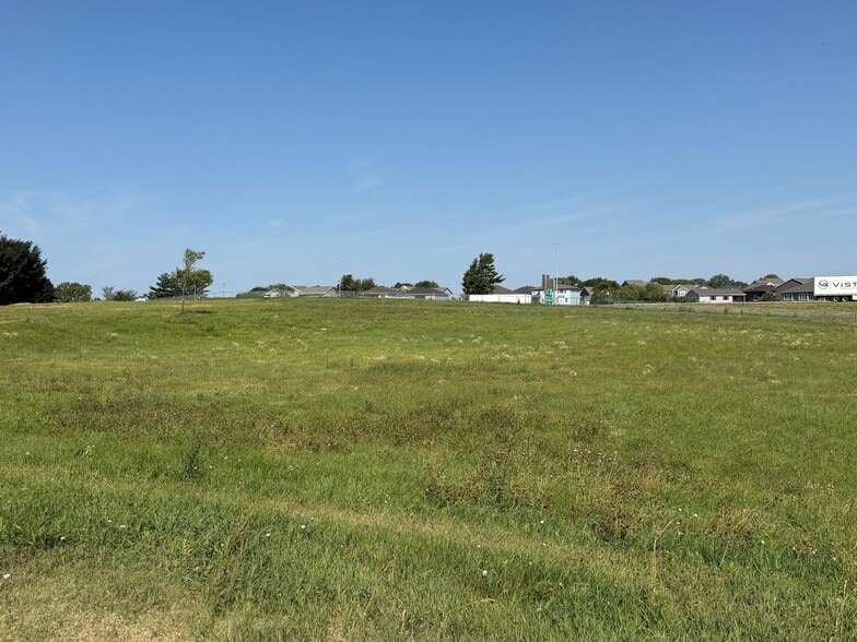 More Photos Of 1900 Fletcher ave, Lincoln Land For Sale