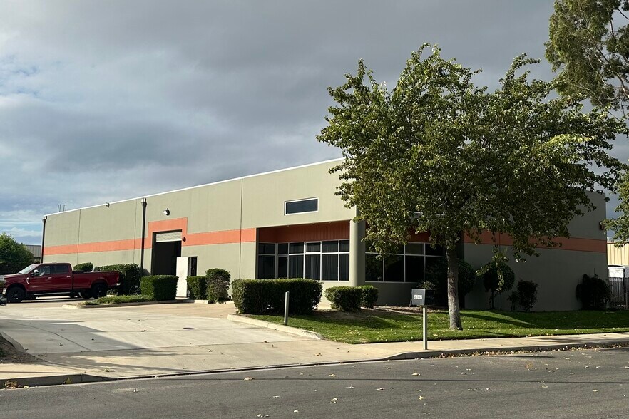 Primary Photo Of 2367 Thompson Way, Santa Maria Warehouse For Lease