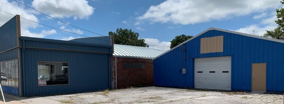 More Photos Of 201-205 W Saint Louis Ave, East Alton Warehouse For Lease