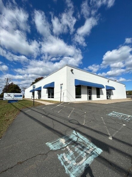 Primary Photo Of 5255 Port Royal Rd, Springfield Warehouse For Lease