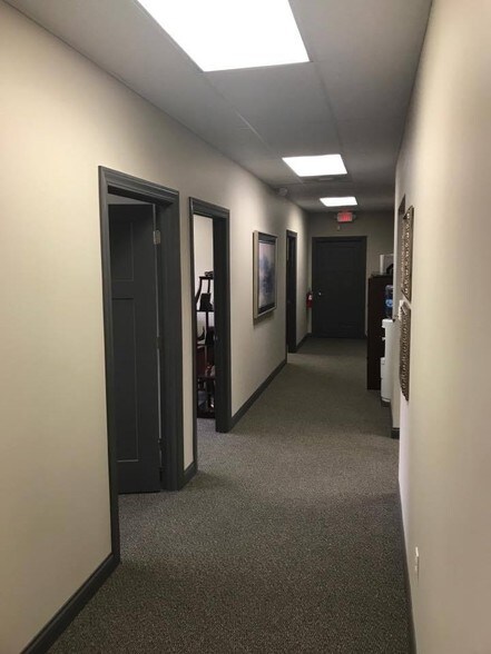 More Photos Of 8050-8070 Washington Village Dr, Dayton Flex For Lease