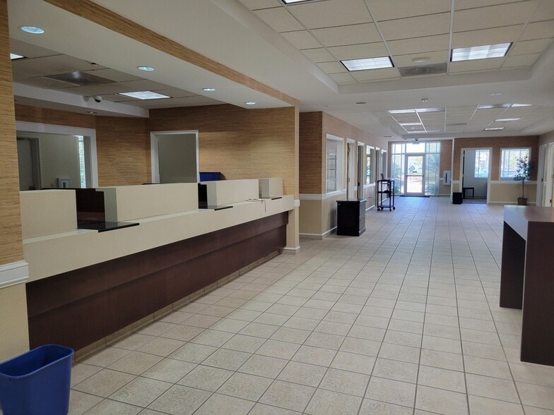 More Photos Of 3 Clark Summit Dr, Bluffton Office For Sale