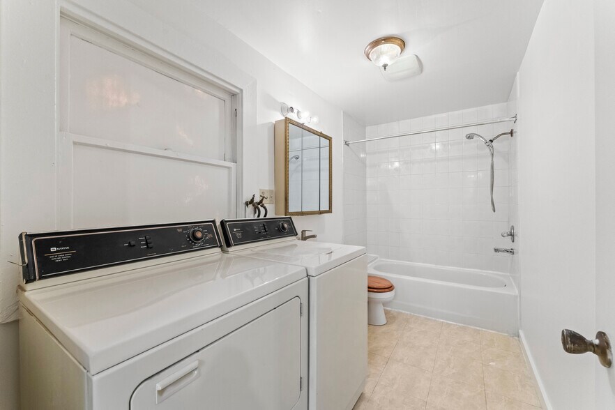 More Photos Of 811 W Grand Ave, Oakland Apartments For Sale