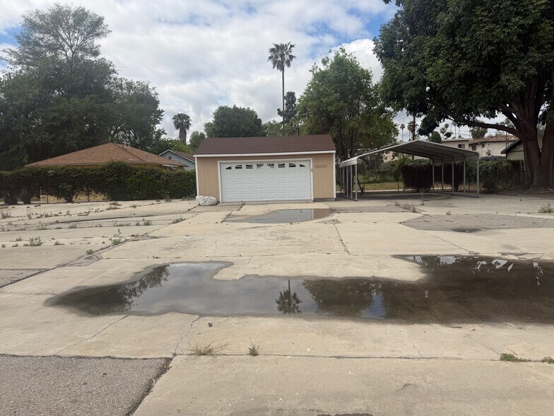 More Photos Of 7403-7415 Canoga Ave @ Valerio, Canoga Park Land For Lease