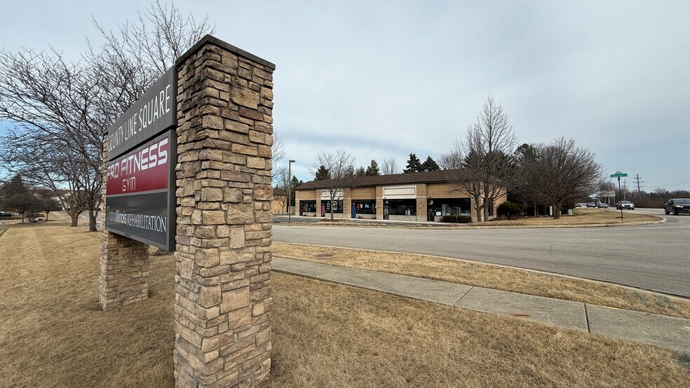 More Photos Of 2172-2182 Lake Cook Rd, Algonquin Storefront Retail Office For Lease