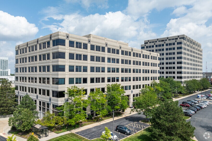 More Photos Of 1500 McConnor Pky, Schaumburg Office For Lease