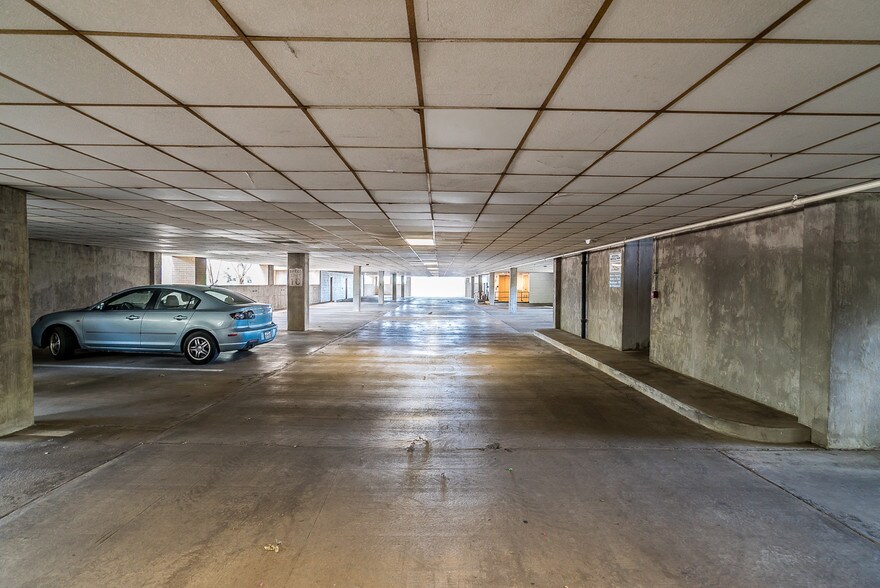 More Photos Of 8345 Walnut Hill Ln, Dallas Medical For Sale