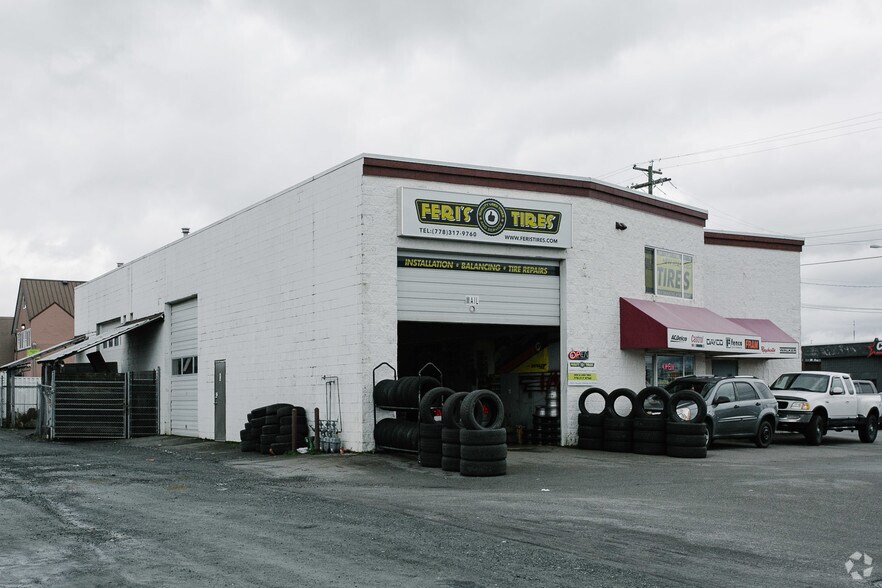 More Photos Of 8815 Young Rd, Chilliwack Auto Repair For Sale