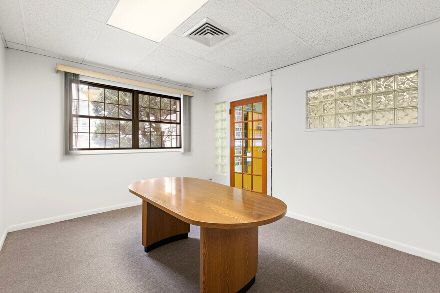 More Photos Of 854 8th St, Secaucus Office For Sale