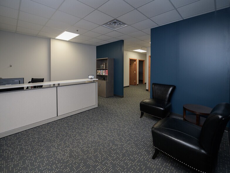 More Photos Of 5005 S 153rd St, Omaha Office For Sale
