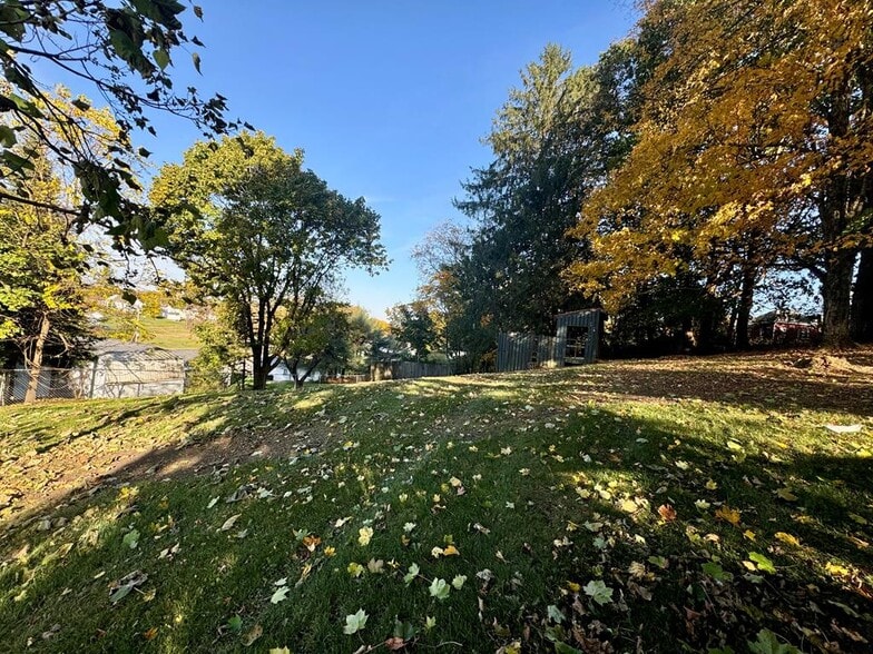 More Photos Of 715 N Kanawha St, Beckley Freestanding For Lease