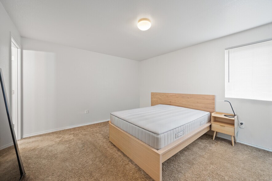 More Photos Of 2150 SW Canyon Dr, Redmond Apartments For Sale