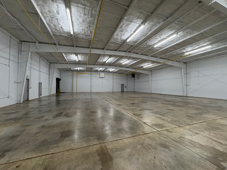 More Photos Of 1285 N Indianapolis Rd, Columbus Industrial For Sale