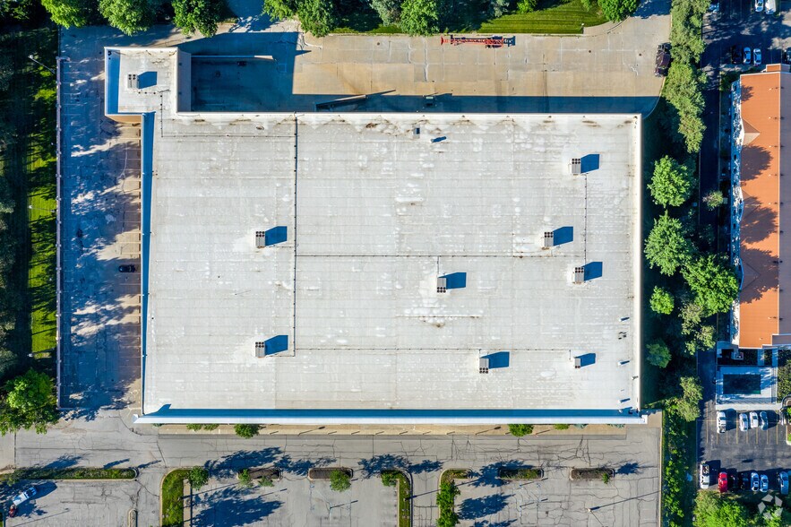 More Photos Of 12381 W 95th St, Lenexa Freestanding For Sale