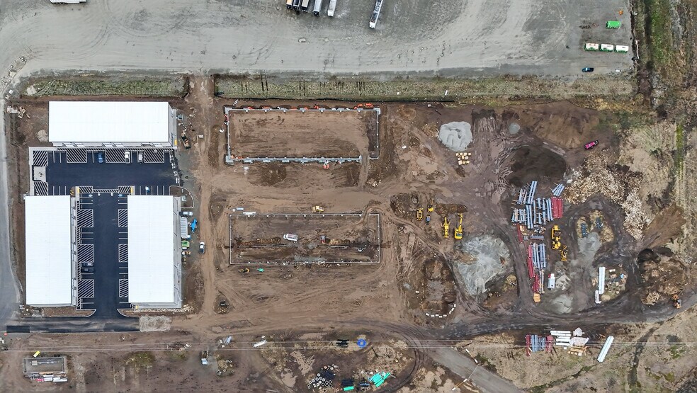 More Photos Of 4524 Barker Rd, Spokane Valley Showroom For Lease