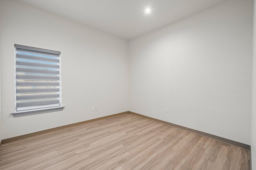 More Photos Of 6403 107th St, Lubbock Office For Lease