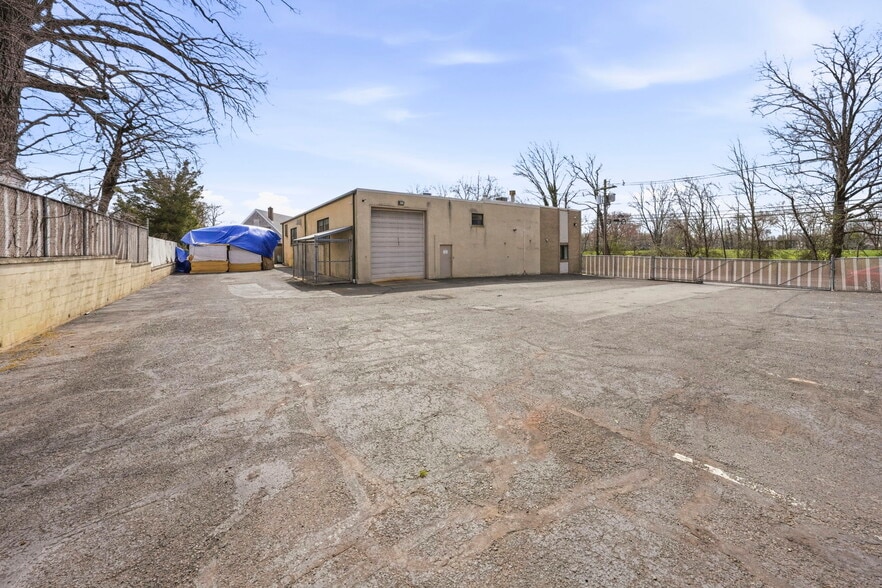 More Photos Of 801 Jerusalem Rd, Scotch Plains Warehouse For Lease