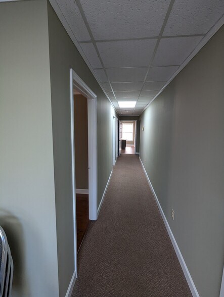 More Photos Of 2440 Sandy Plains Rd, Marietta Office For Sale