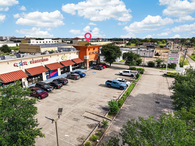 More Photos Of 6920 Cook Rd, Houston General Retail For Lease
