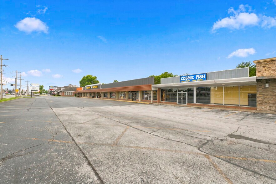 More Photos Of 1445 S Glenstone Ave, Springfield General Retail For Lease
