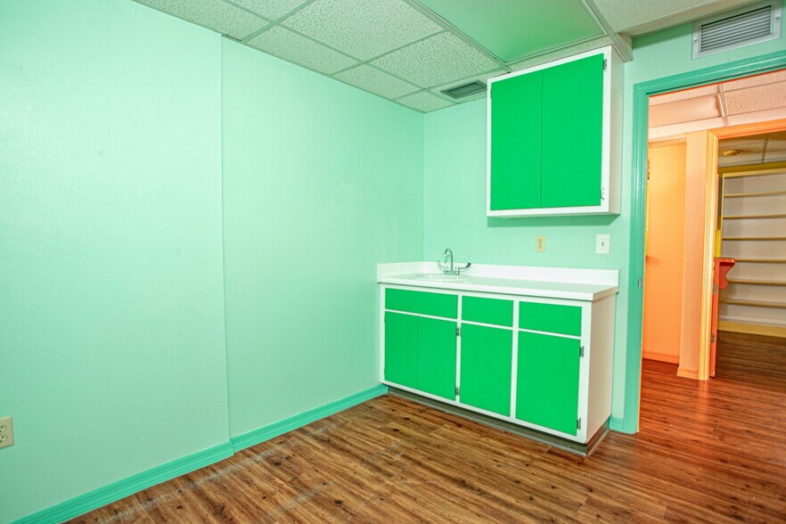 More Photos Of 7109 NW 11th Pl, Gainesville Medical For Sale